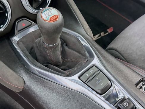 Used 2017 Chevrolet Camaro ZL1 RWD image 15
