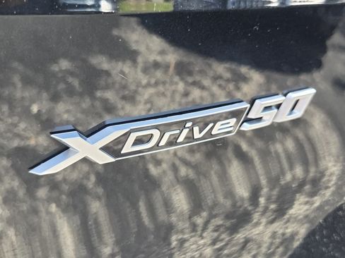 Used 2024 BMW iX xDrive50 w/ Sport Package AWD/4WD image 18