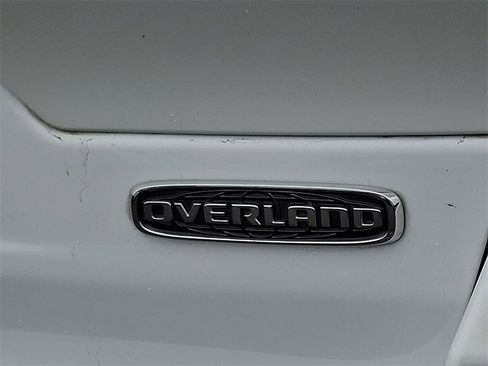 Used 2022 Jeep Grand Cherokee Overland image 32