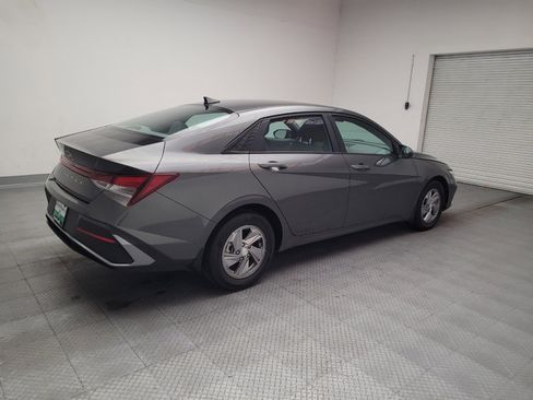 Used 2024 Hyundai Elantra SE FWD image 10