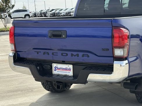 Used 2023 Toyota Tacoma SR5 RWD image 6