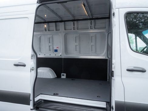 New 2025 Mercedes-Benz Sprinter 2500 image 10