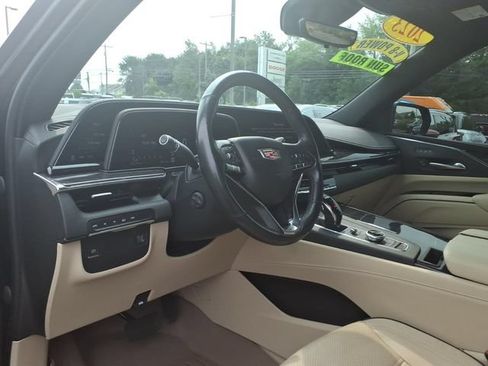 Used 2023 Cadillac Escalade ESV Premium Luxury AWD/4WD image 25