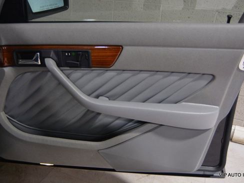 Used 1991 Mercedes-Benz 420 SEL image 8