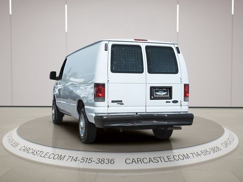 Used 2013 Ford E-150 and Econoline 150 image 8