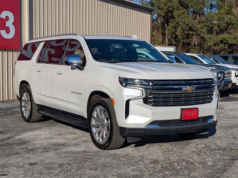 Used 2021 Chevrolet Suburban Premier image 6