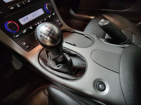 Used 2006 Chevrolet Corvette Z06 w/ Preferred Equipment Group image 32