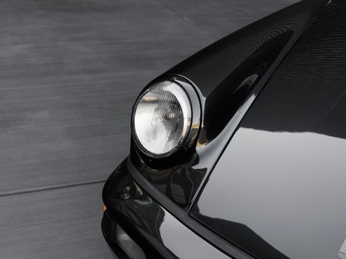 Used 1992 Porsche 911 Turbo RWD image 46