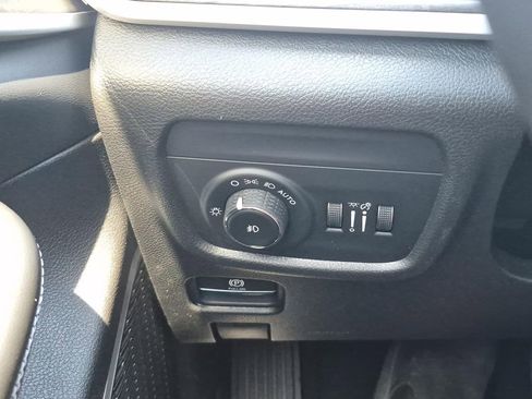 New 2026 Jeep Grand Cherokee Limited RWD image 38