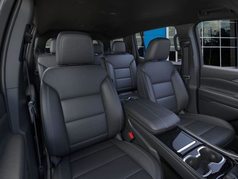 New 2026 Chevrolet Traverse LT w/ Midnight/Sport Edition FWD image 16