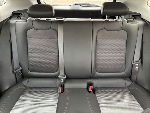 Used 2025 Chevrolet Trax LT w/ LT Convenience Package image 37