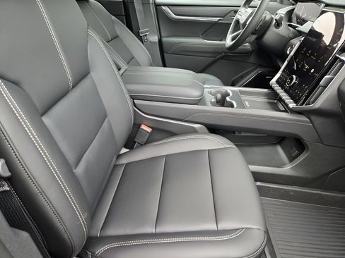 New 2026 GMC Acadia Elevation w/ Elevation Premium Package FWD image 9