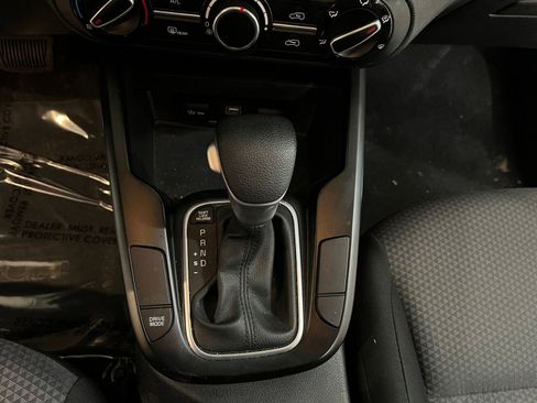 Used 2025 Kia Soul LX w/ LX Technology Package image 40