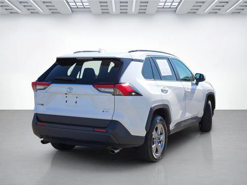 Used 2025 Toyota RAV4 XLE AWD/4WD image 4