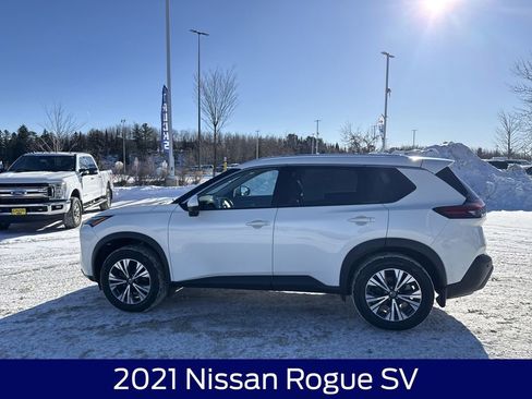 Used 2021 Nissan Rogue SV image 10