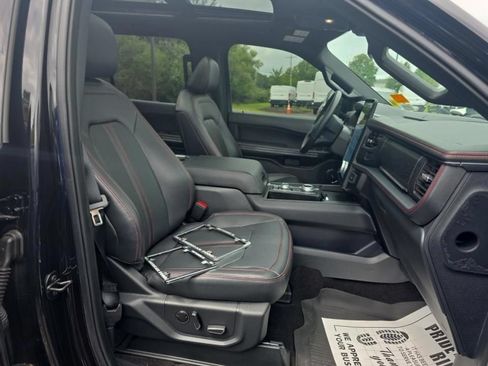 Used 2023 Ford Expedition Limited AWD/4WD image 8