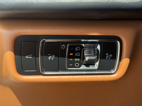 Used 2025 Lincoln Aviator Black Label w/ Jet Appearance Package AWD/4WD image 26