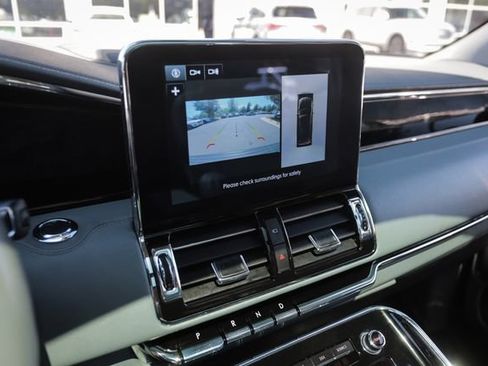 Used 2018 Lincoln Navigator L Select w/ Technology Package AWD/4WD image 42