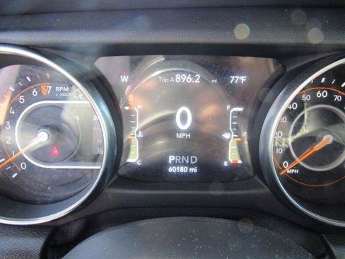 Used 2020 Jeep Gladiator Overland AWD/4WD image 24