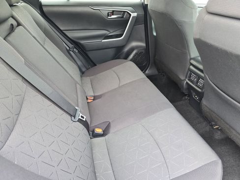 Used 2021 Toyota RAV4 XLE w/ Convenience Package FWD image 13