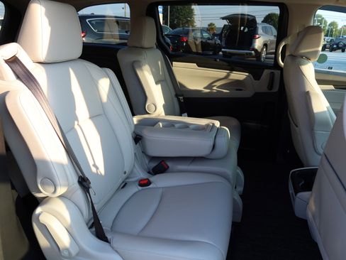Certified 2025 Honda Odyssey EX-L image 13