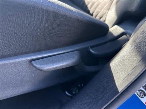 Used 2023 Nissan Kicks SV image 14