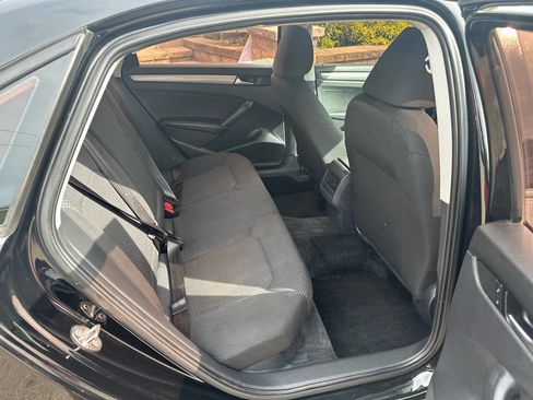 Used 2015 Volkswagen Passat 1.8T S w/ Technology Package image 25