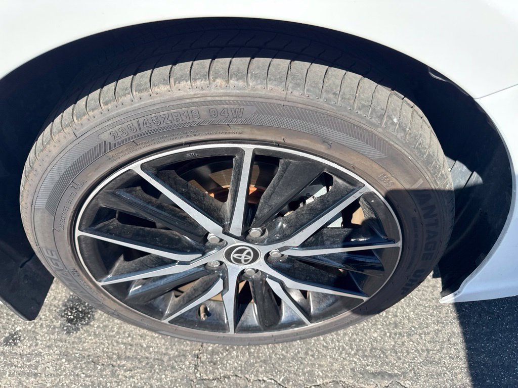 Used 2024 Toyota Camry SE w/ Cold Weather Package FWD image 7