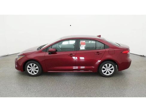 Used 2026 Toyota Corolla LE FWD image 4