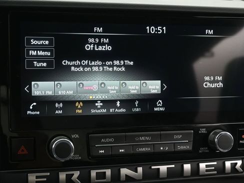 Used 2025 Nissan Frontier SV image 17