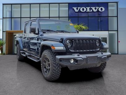 Used 2025 Jeep Gladiator Sport