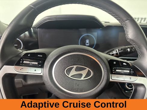 Used 2025 Hyundai Elantra SEL image 13