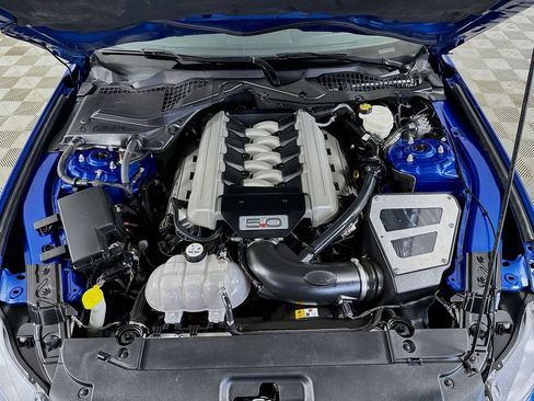 Used 2017 Ford Mustang GT Premium w/ Equipment Group 401A RWD image 35