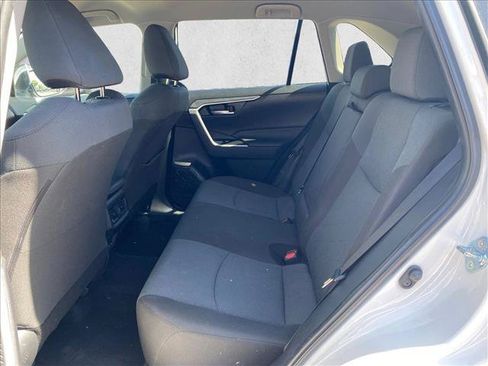 Used 2025 Toyota RAV4 XLE FWD image 25