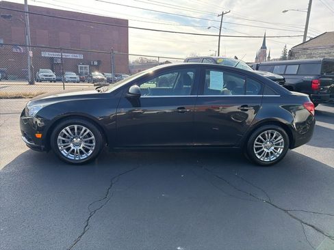 Used 2011 Chevrolet Cruze Eco image 4