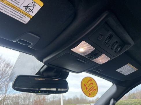 Used 2022 Nissan Titan PRO-4X w/ Pro-4x Convenience Package image 28