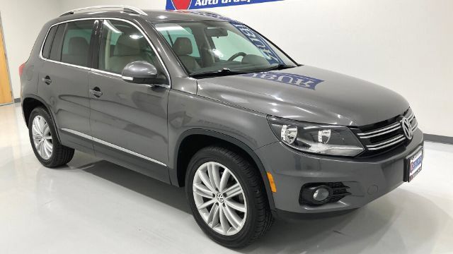 Used 2012 Volkswagen Tiguan S FWD image 3