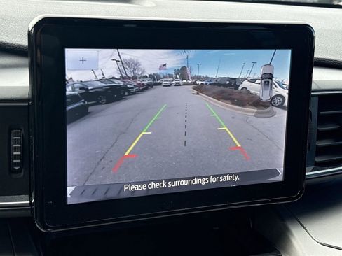 Used 2021 Ford Explorer XLT w/ Equipment Group 202A image 18