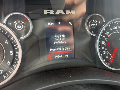 Used 2024 RAM 2500 Tradesman w/ Chrome Appearance Group image 10