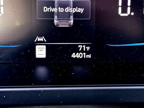 Used 2025 Hyundai Elantra Sport w/ Cargo Package FWD image 23