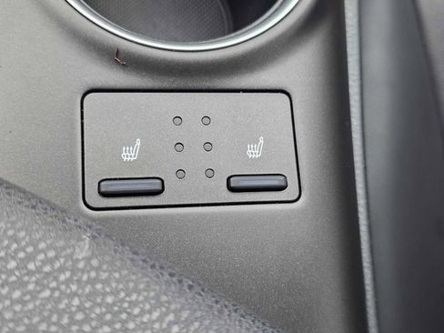 Used 2024 Toyota Camry XLE image 32