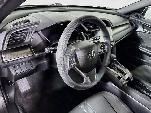 Used 2018 Honda Civic EX image 9