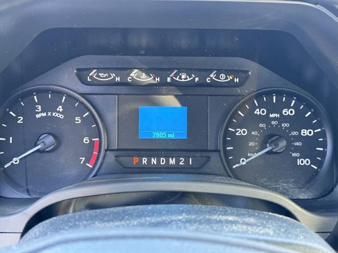 Used 2022 Ford F250 XL w/ Power Equipment Group image 9