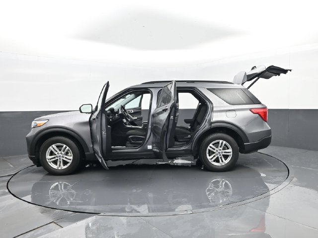 Used 2022 Ford Explorer XLT AWD/4WD image 31