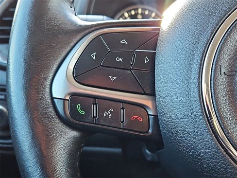 Used 2022 Jeep Renegade Latitude w/ Convenience Group image 25