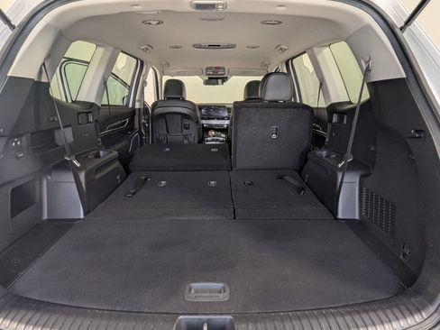 Used 2024 Kia Telluride LX FWD image 25