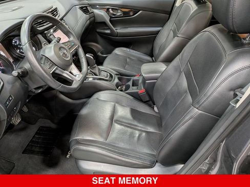 Used 2019 Nissan Rogue SL w/ Premium Package AWD/4WD image 12