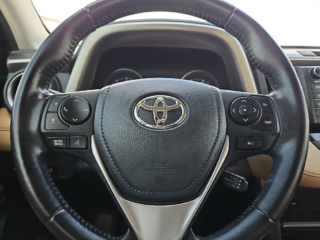 Used 2017 Toyota RAV4 XLE FWD image 30