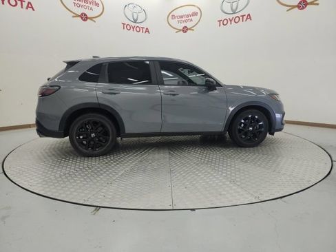 Used 2024 Honda HR-V Sport image 3