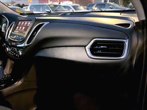 Certified 2022 Chevrolet Equinox LT image 13